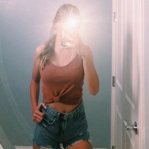 Meet your Posher, Olivia